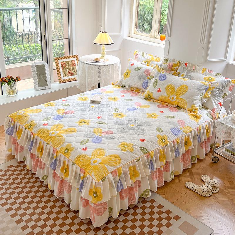 3pcs Bed Skirt Set Solid Color Quilted Thickened Lace Decoration Includes 1 Bed Skirt + 2 Pillowcases Suitable for Home And Hotel
