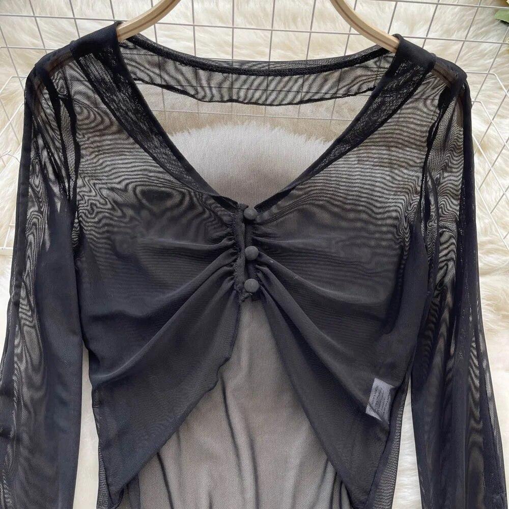 Sexy French sle Retro V-neck Knit cardigan Women Spring/Summer Thin Sunscreen Cover Up Short Long sleeve Bell Sleeve Top