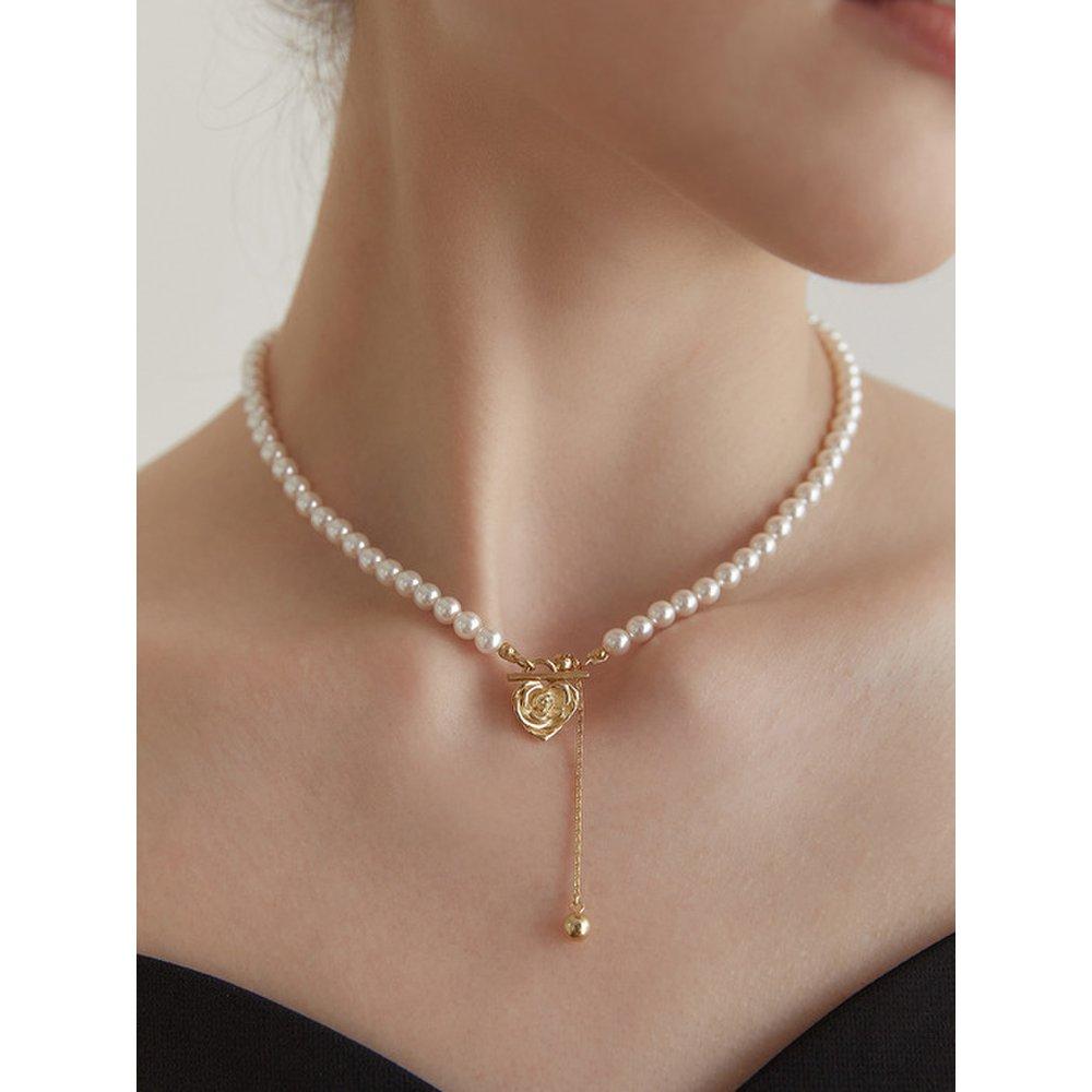 Rose Toggle Pearl Necklace Nz2124