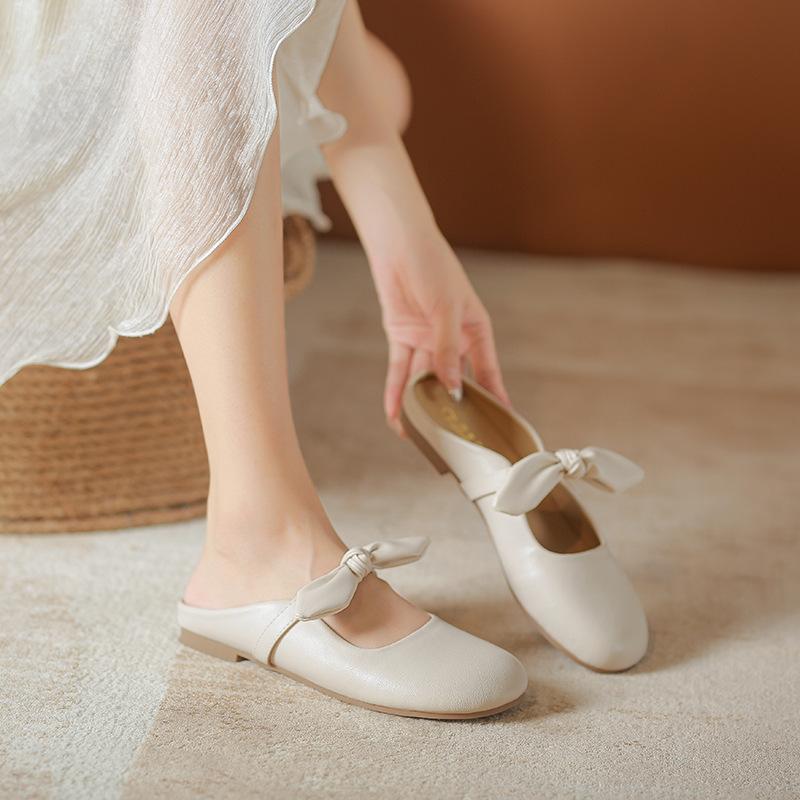 

Soft-soled bag head slippers women s 2025 new outer wear women s shoes lazy one pedal half slippers French sandals summer 33 абрикосовый