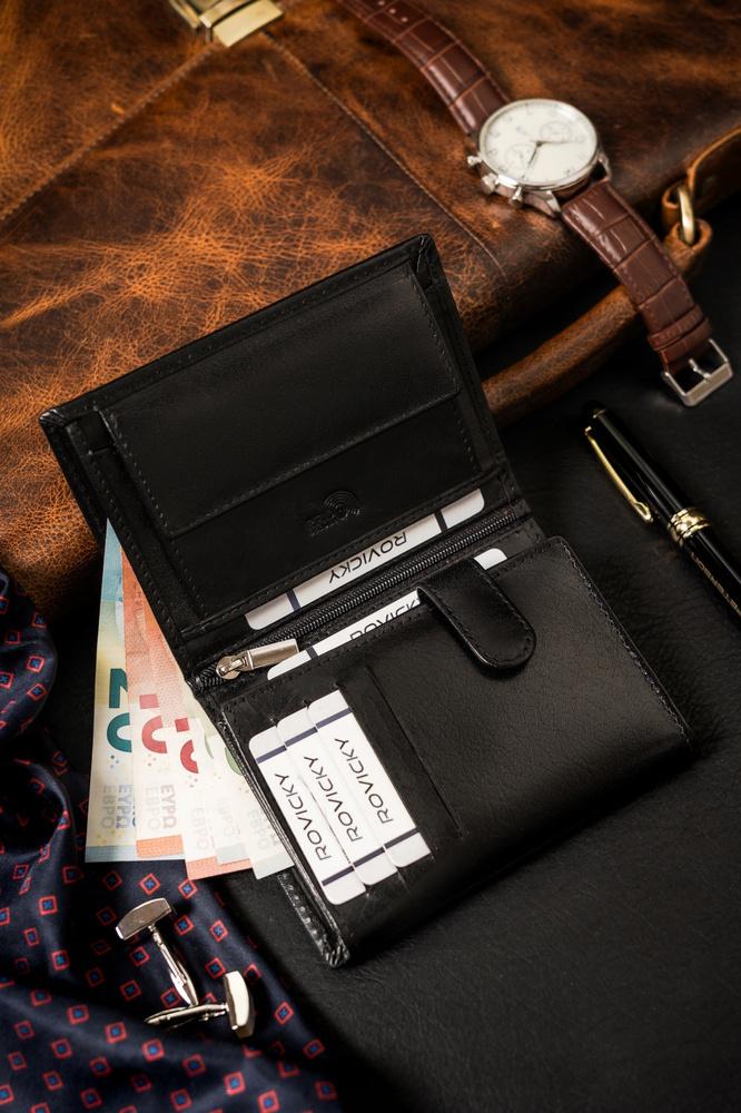Extensive men's wallet made of genuine leather with RFID system - Rovicky