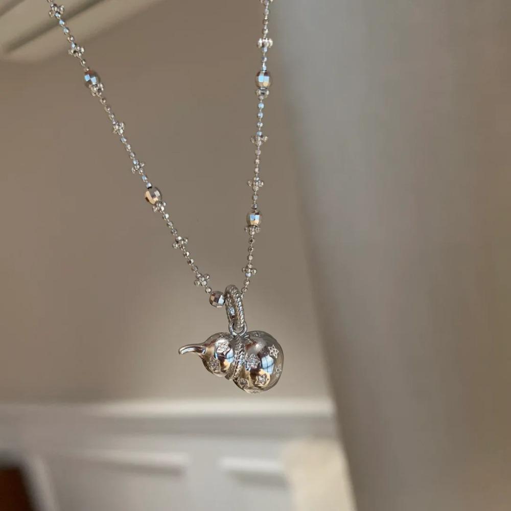 Luxury French Full Diamond Star Necklace Unique New Chinese Style Gourd Pendant for Women