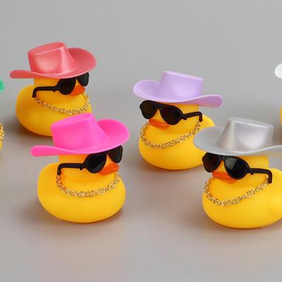 Chapéu de cowboy, pato amarelo com óculos de sol, brinquedos de banho fofos para crianças, decoração de piscina flutuante, sem BPA, decoração de painel de carro