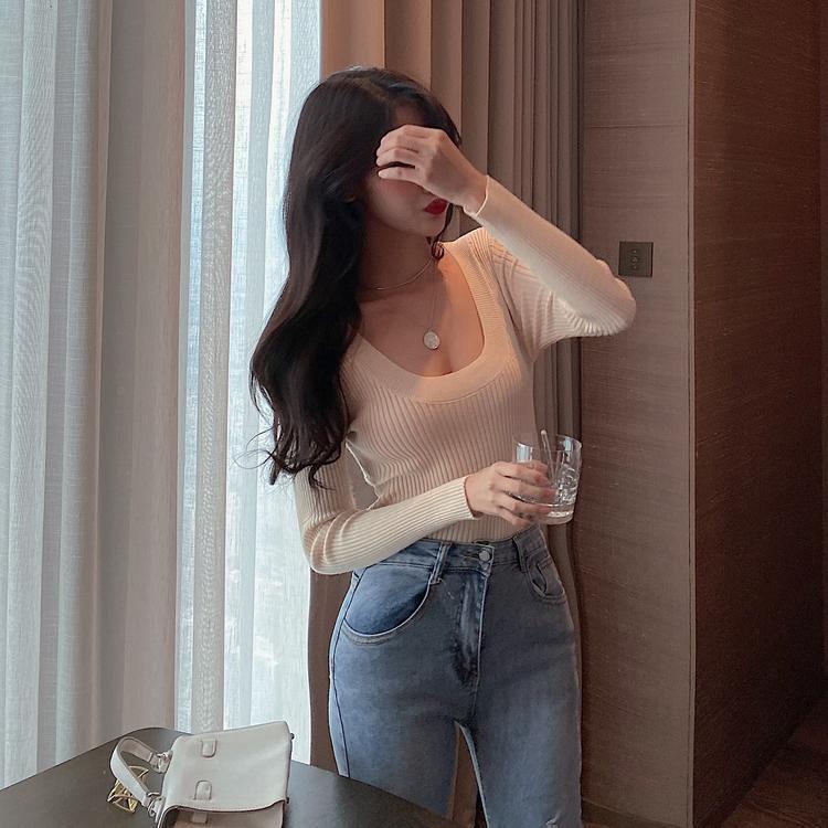 Women's High-End U-Neck Long-Sleeve Knit Sweater - Tight-Fitting Base Layer for Autumn & Winter