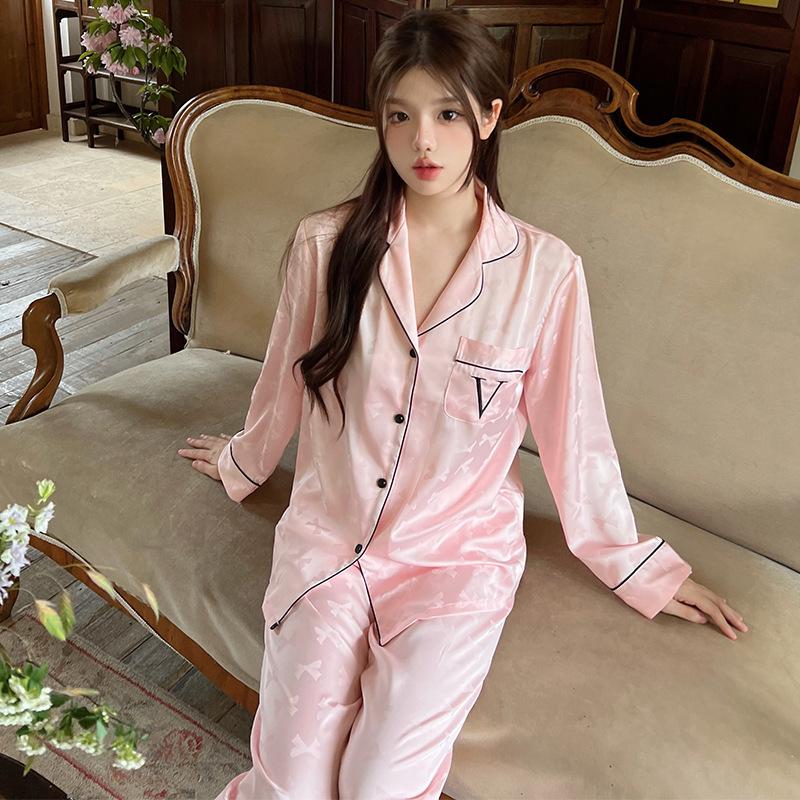 New pajamas women's summer ice silk short-sleeved trousers cardigan high-end silk can be worn outside loungewear suit