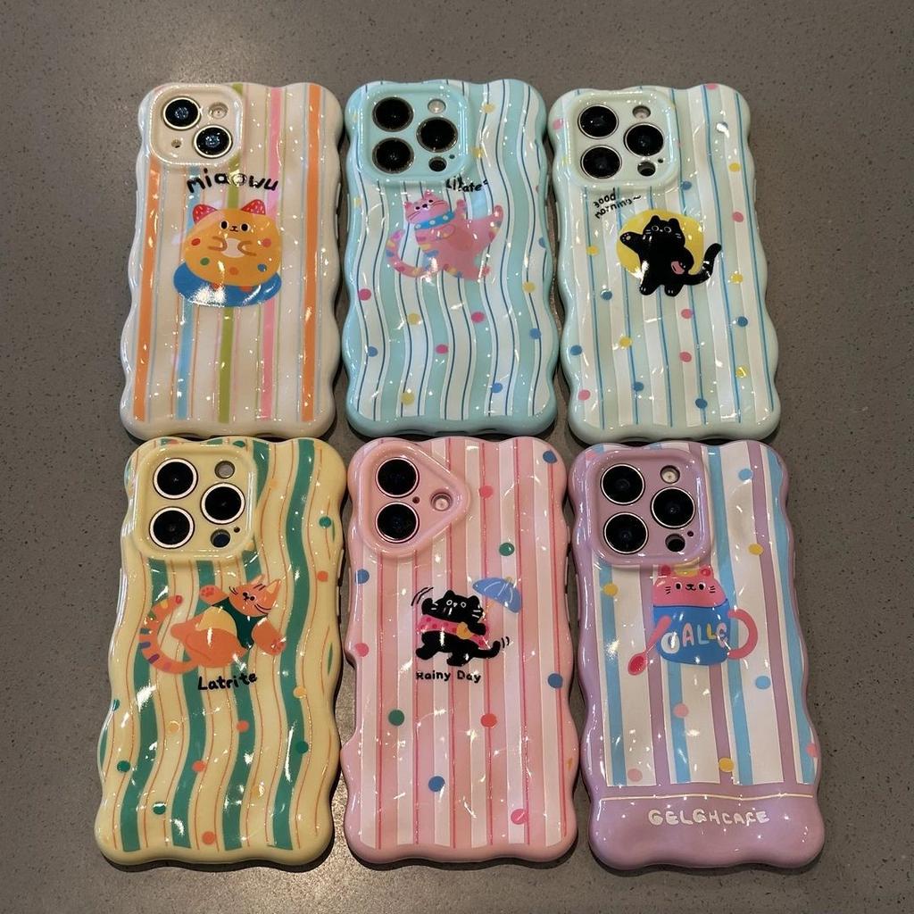 Polka Dot Striped Cat Is Suitable for Apple 17/16pro Mobile Phone Case 14 Wavy Clouds 13 Fine Holes 15 Three-dimensional 12 Soft