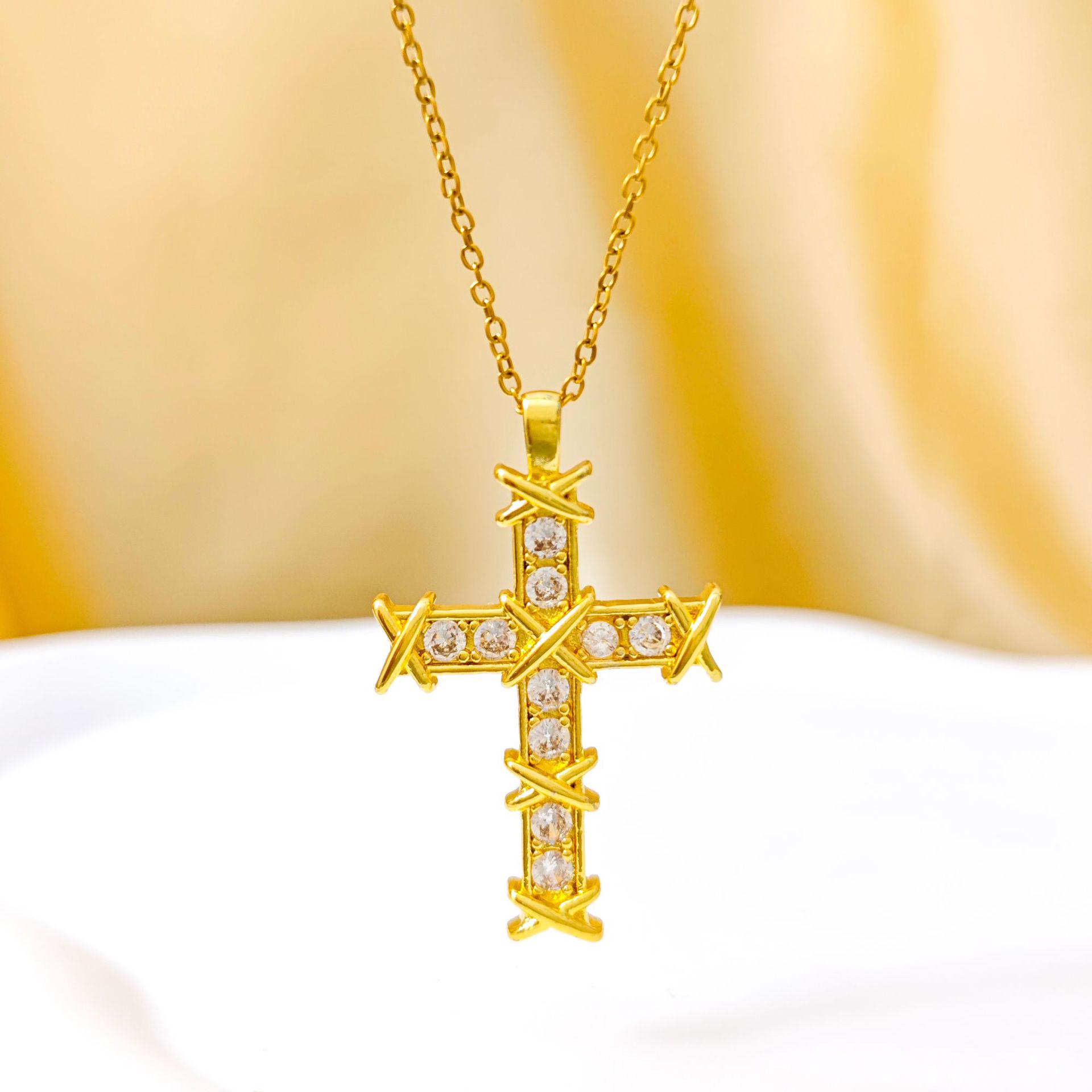 European and American Women s Cross Necklace - Elegant Retro Titanium Steel Pendant