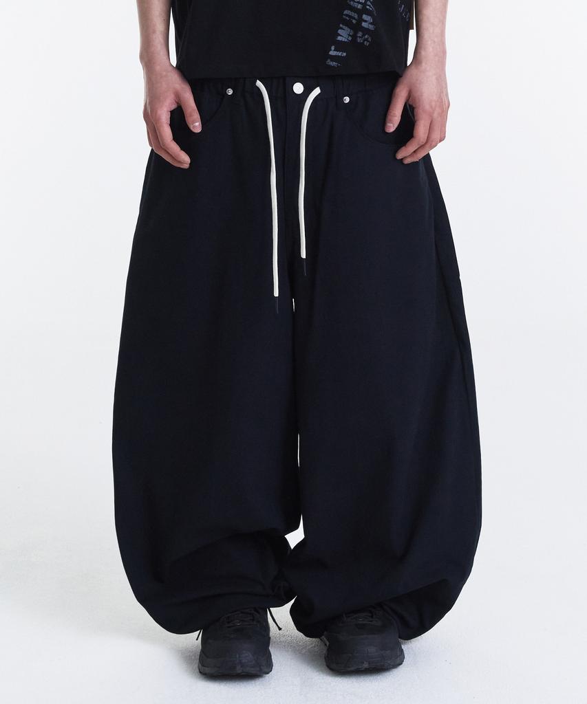 Gicheol Easy Or Easy Balloon Pants (Black)
