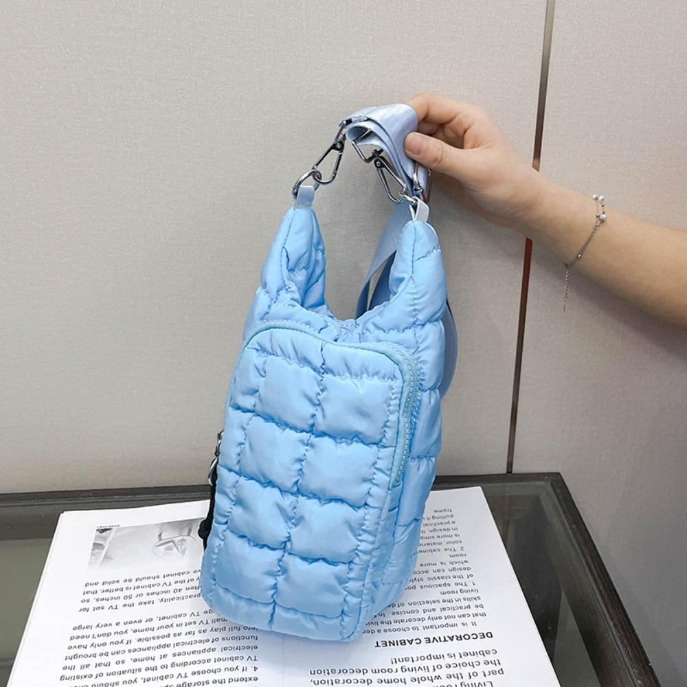 

Stylish Quilted Water Bottle Holder Bag with Strap Water-resistant Carrier Bag Large Capacity Portable Gym Accessories for Women синий
