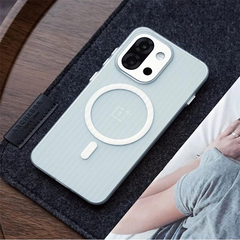 Magnetic Case For OnePlus 15 Case For MagSafe Matte Transparent Cover For OnePlus15 5G One Plus 15 Luggage Stripe Slim Shell