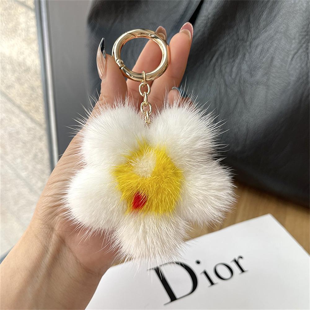 Cute Mink Fur Sunflower Pendant Keychain Real Mink Fur Sunflower Doll Charm Yoys Ornament Keyring Jewelry Pompom Pendant Gifts