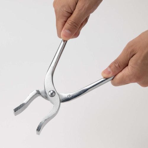 Endo Shoji TKG Potholders with Pliers, Total Length 225mm, Weight 330g, Width 19mm, Convenient for Holding Handleless Pots and Pans, Iron, Commercial