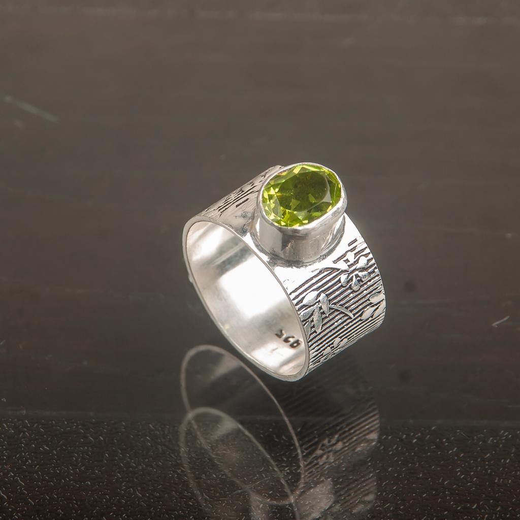 Grüner Peridot Edelstein 925 Sterlingsilber Schmuck Handgefertigter Ring Geschenk für Frauen RR-3-9