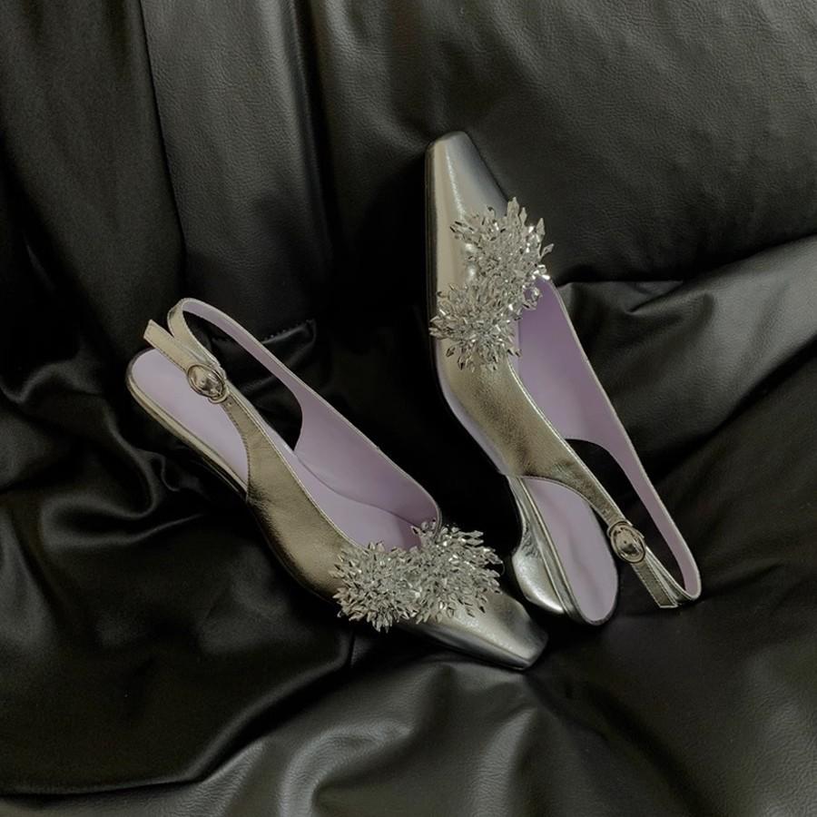 Sheepskin version~ French temperament metal flower thick heel bag head sandals women's rear air shallow mouth square head Mary Jane single shoes