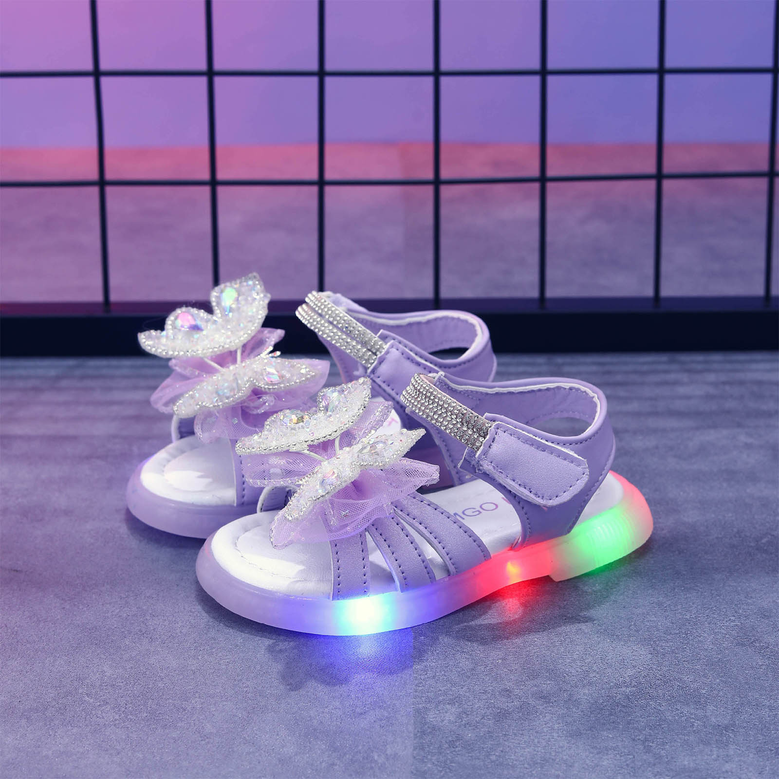

Kids Sandals Girls LED Light Princess Frozen PU Leather Sequin Pearl Summer Shoes Anti-Slip Breathable Pink Blue For 1-7 Years 15-18 Months фіолетовий
