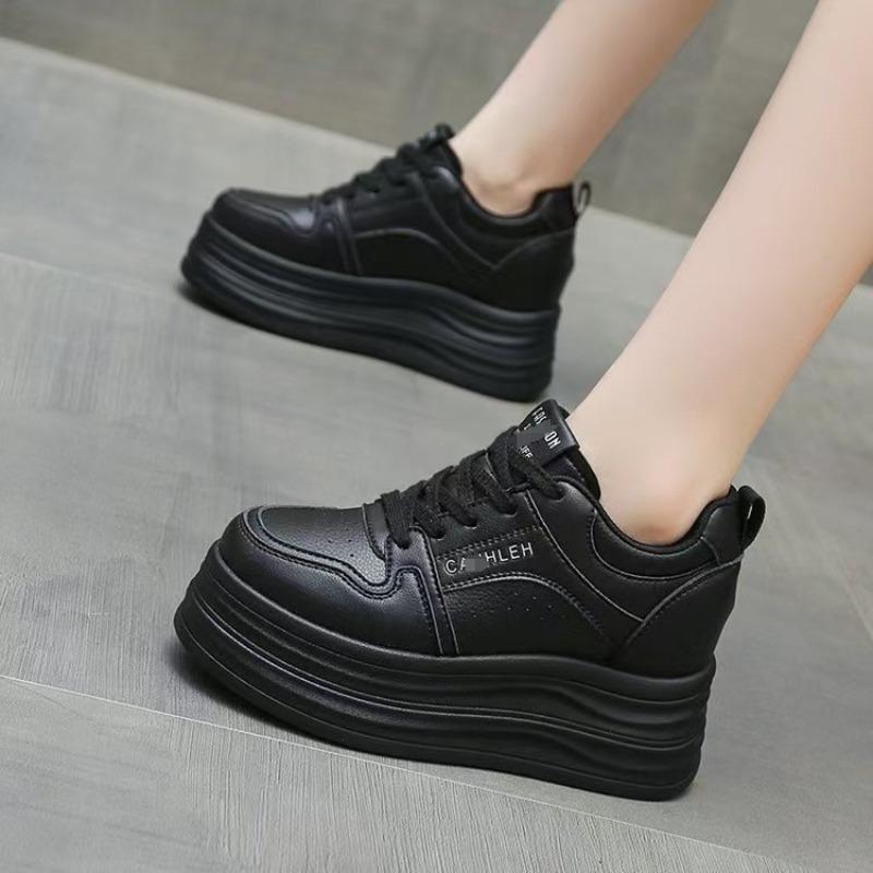 Thick-soled lightweight sports and leisure shoes autumn new versatile small man increases height and looks thin white shoes women