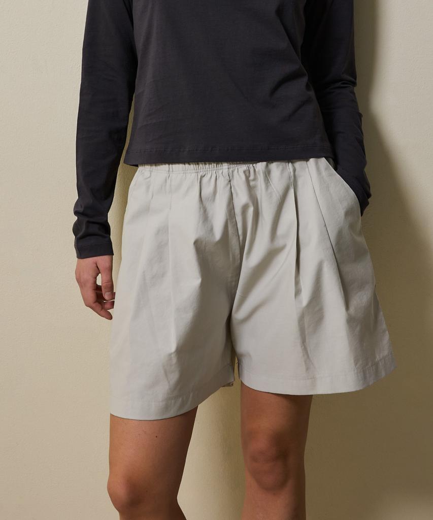 SHINE ON YOU Cotton Blend Double-Pleated Elastic Shorts _ Soft Stone