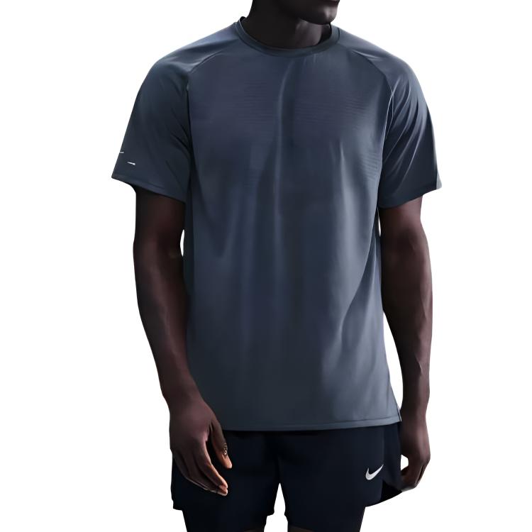 Nike Stride Men s Dri-FIT Adv Short-Sleeve Running Top with Reflective Accents IH7495-437 S