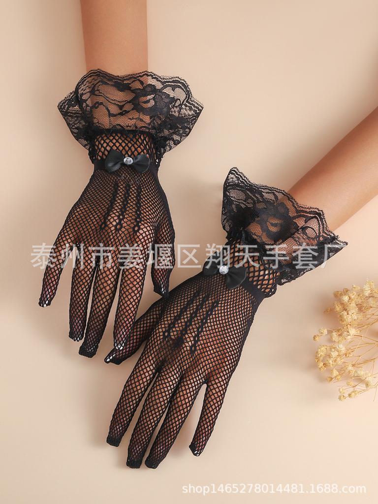 Girls Lolita Lace Fishnet Gloves Women Bridal Ceremony Etiquette Mesh Thin Mittens Gothic Punk Sexy Glove Black White Soft