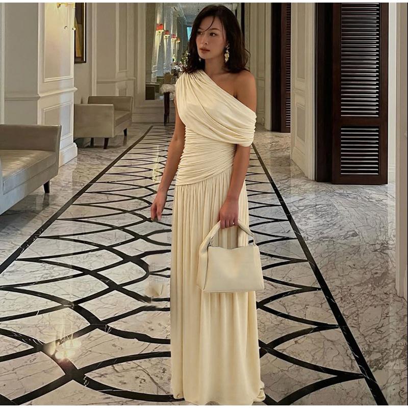 

Женское длинное платье с косым вырезом, плиссированное, асимметричное, однотонное, летнее, новый стиль, одежда, темпераментное, для повседневной носки, для офиса, женское длинное платье L абрикосовый