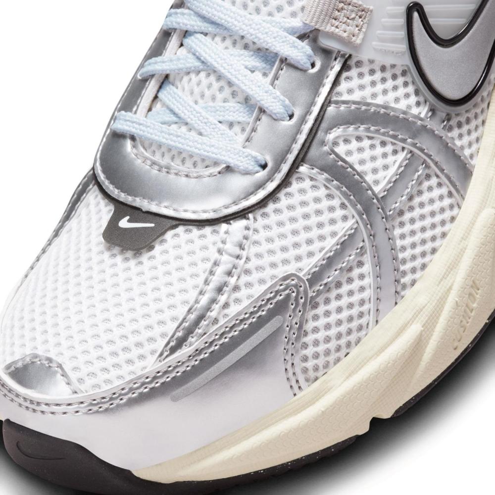 靴 NIKE W V2K RUN WFD0736 100SMTWHT/MSILV Nike W V2K RUN WFD0736 100SMTWT MSILV – buy the best