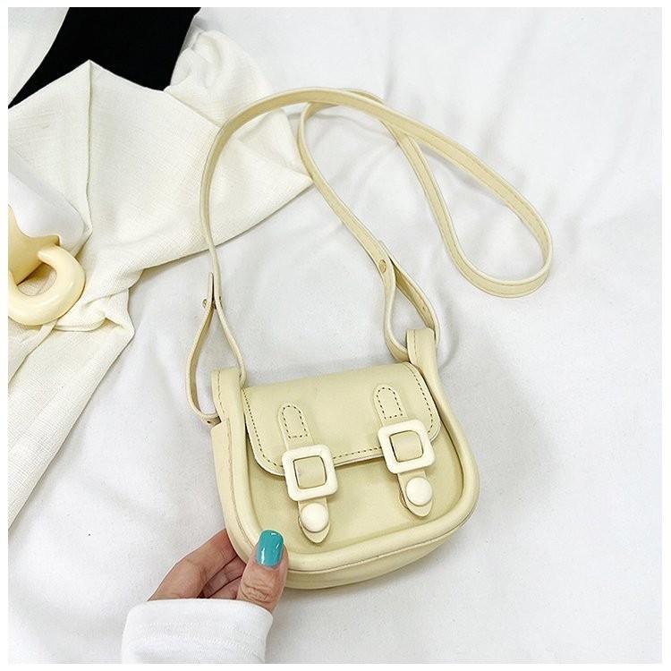 

Элегантная мини-квадратная сумка для женщин Стильная повседневная сумка через плечо Доступна в черном и бежевом цветах жёлтый