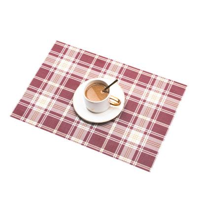 Praktisches rot kariertes Tischset für Restaurants, waschbar, PVC, langlebig, Esstisch, Webmatten, Rahmen, Teslin-Scheibenschüssel, Untersetzer, rutschfeste Unterlage