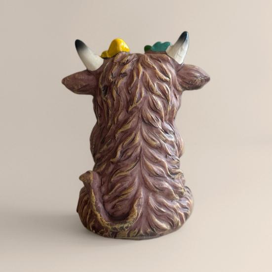Highland Cow Figurine Reading Book Cattle Resin Statue Sculpture Home Office Decoration Ornament Book Lover Gifts