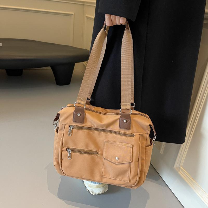 Casual bag Large capacity lightweight commuter tote bag Multi-pocket shoulder bag Student handbag Autumn versatile women's bag