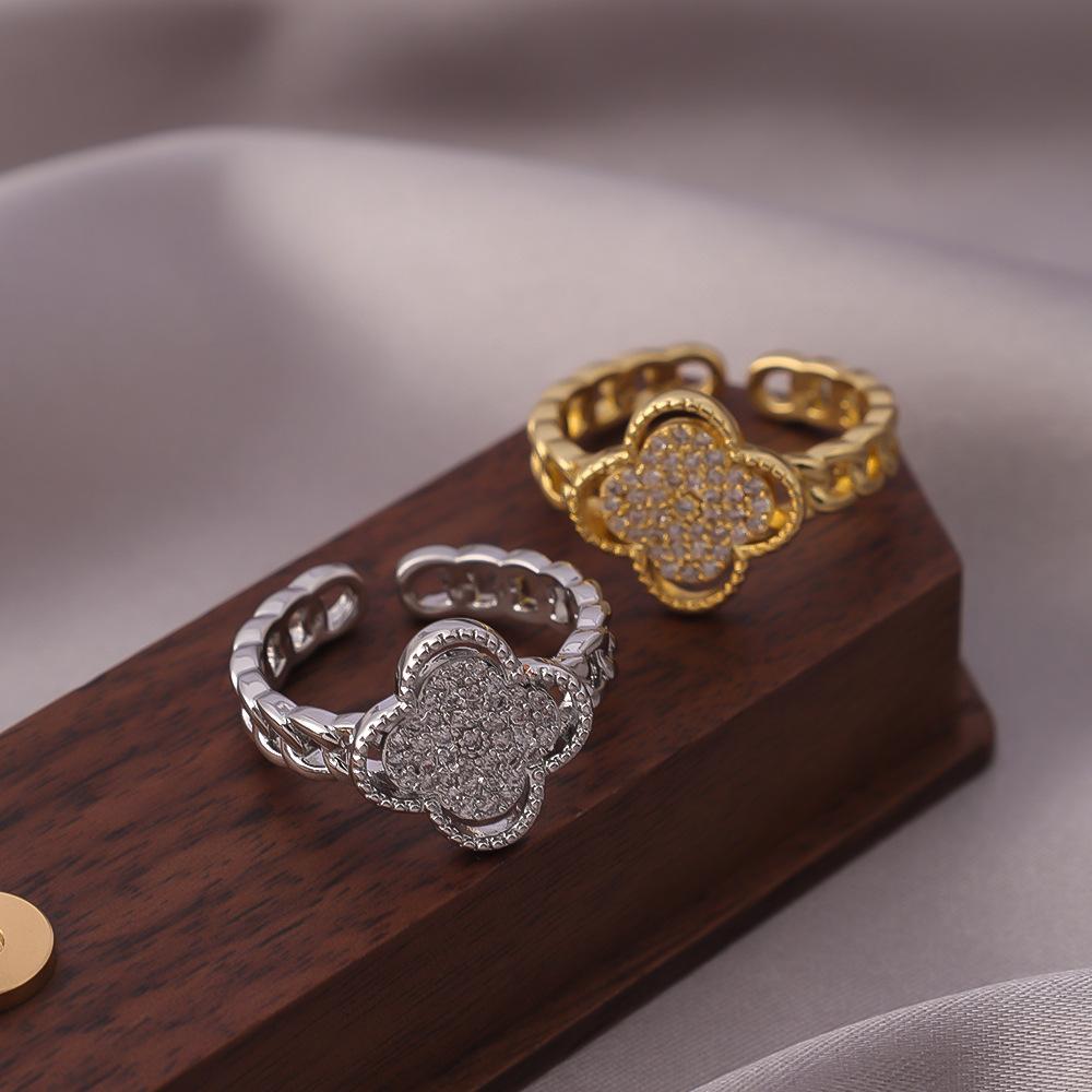 Neuer Modetrend Personalisiertes Design Vierblättriges Kleeblatt Ring Mädchen Temperament Süßer Cooler Stil Ring