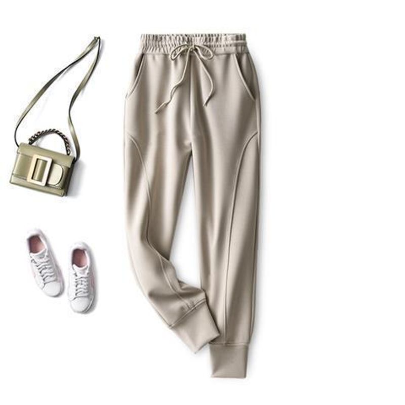 

Elastic Waist and Tight Leg Pants Elastic Waist Ankle-Tied Slimming Sweatpants High Waist Vertical and Smooth Beige L