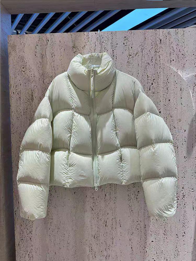 Women's 2026 Cream Puff Down Jacket: Short, Stand Collar, 90% White Duck Down, Zero Pressure Cloud Bread Design.