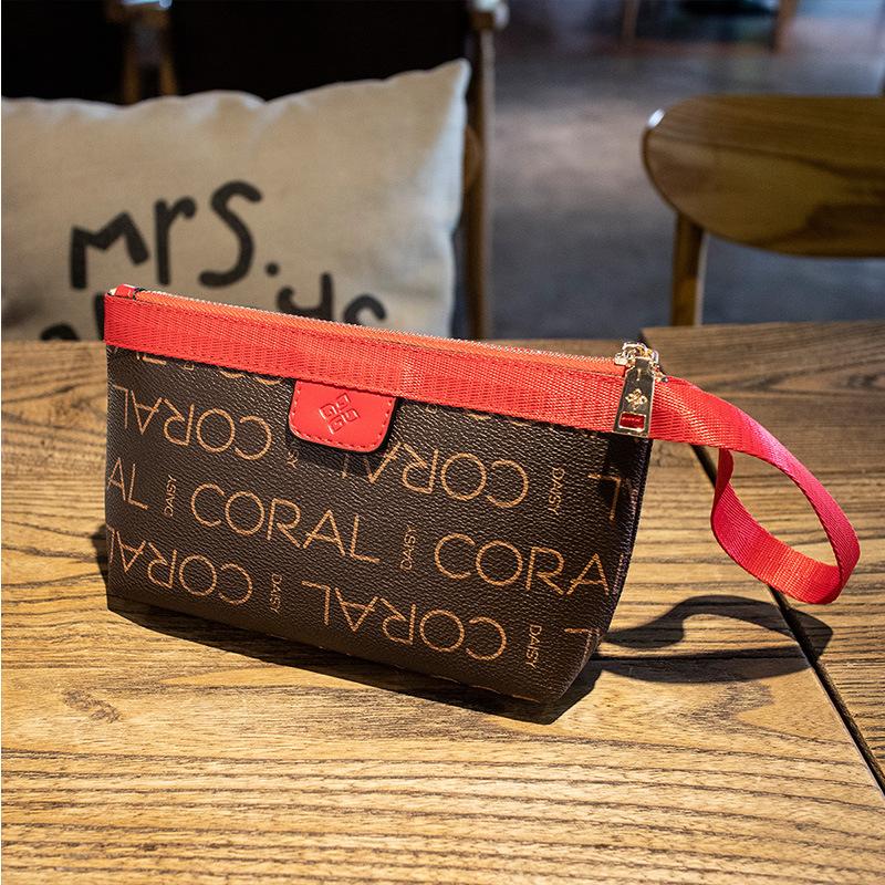 

Новая модная дизайнерская женская сумка-клатч, модная и легкая маленькая квадратная сумка, повседневная универсальная простая сумка-клатч