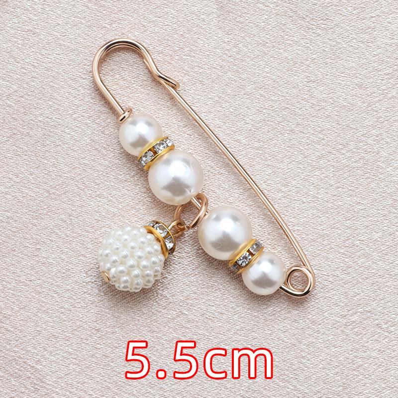 Waist-Cinching Pin: Transform Pants with This Anti-Exposure Brooch Accessory