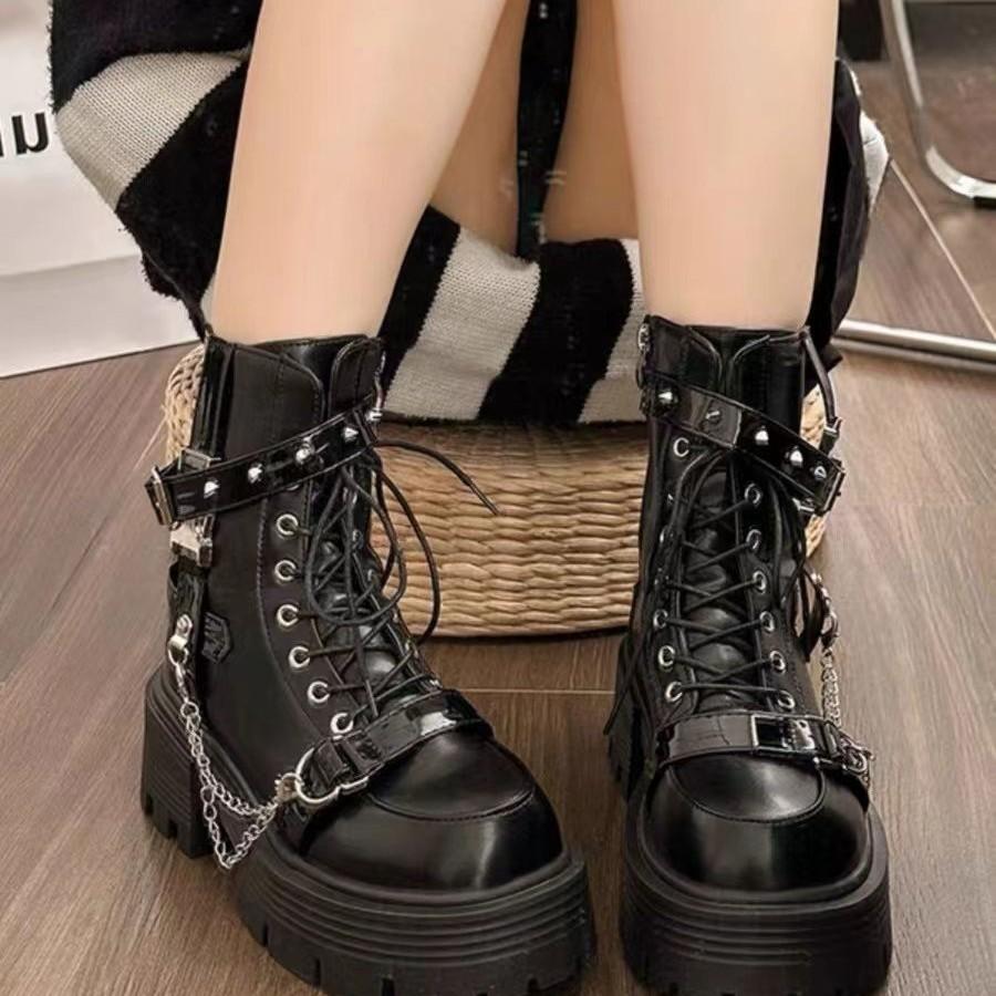 Sweet and cool thick-soled Martin boots for women in the autumn of 2025, the new black versatile locomotive boots increase the height of the British s