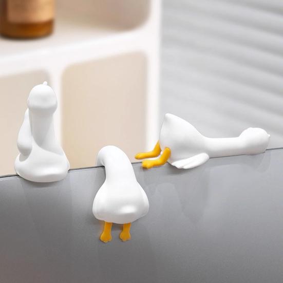 Yousheng 3D Duck Ornament Resin Cartoon Mini Duck Figurine Computer TV Monitor Decoration Collectible for Friends Gift Car Screen Display