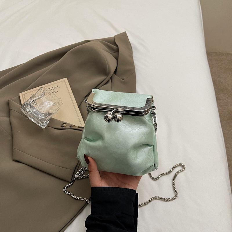 Premium texture small bag women's new versatile chain messenger mobile phone bag fashionable mini water pass bag