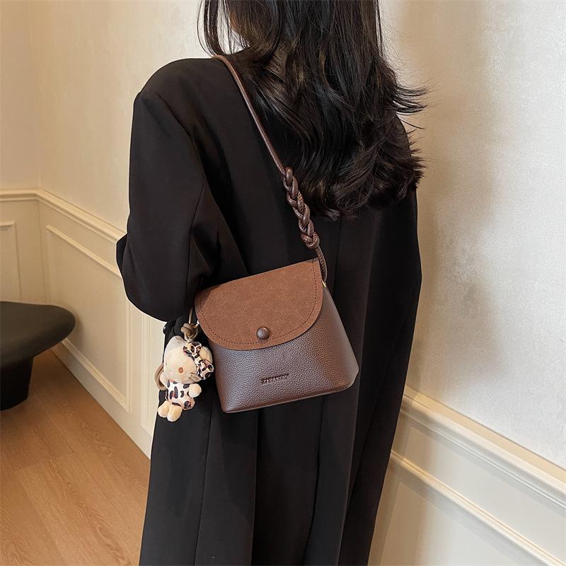 

Annual bag women s shoulder bag this year 2025 casual winter messenger bucket bag versatile popular texture 19*10*18