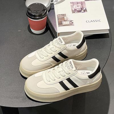 Chaussures d'entraînement allemandes basses à semelle plate pour femmes 2024 automne nouveau à la mode à semelle épaisse bout rond à lacets polyvalentes chaussures de sport décontractées