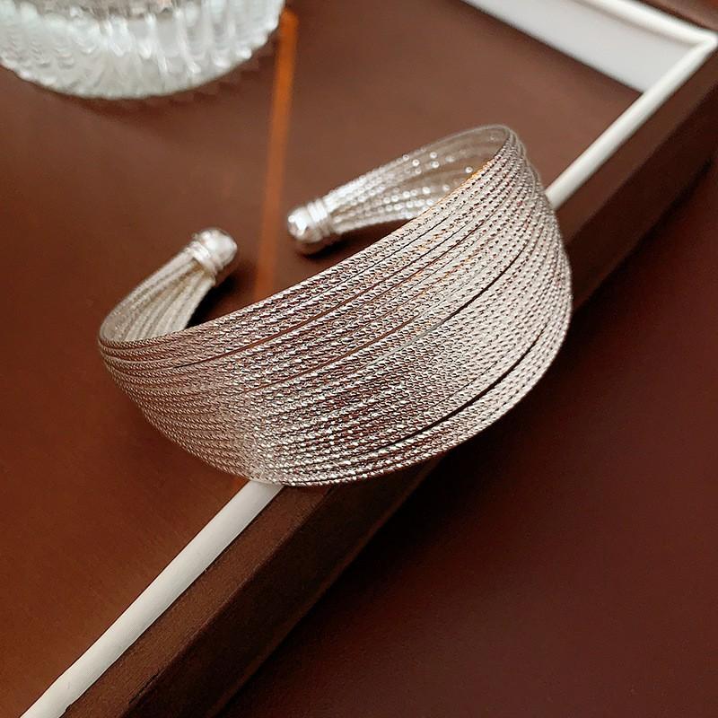 Minimalist Gold Plated Metal Multi-Layer Open Cuff Bracelet Women Elegant Stackable Jewelry With Geometric Circle Design