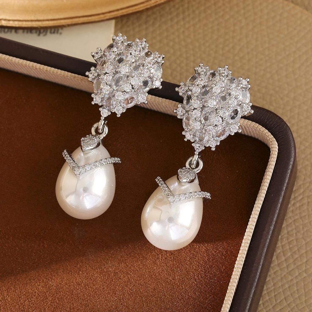 Elegant Zirconia Water Drop Pearl Pendant Earrings - Exquisite Luxury Design