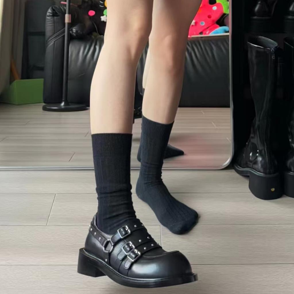 Retro rivets Shoes Women 2025 Quality Women's Pumps Hot Sale Loafers Buckle Platform Shoes Trend Versatile Pumps Zapatos