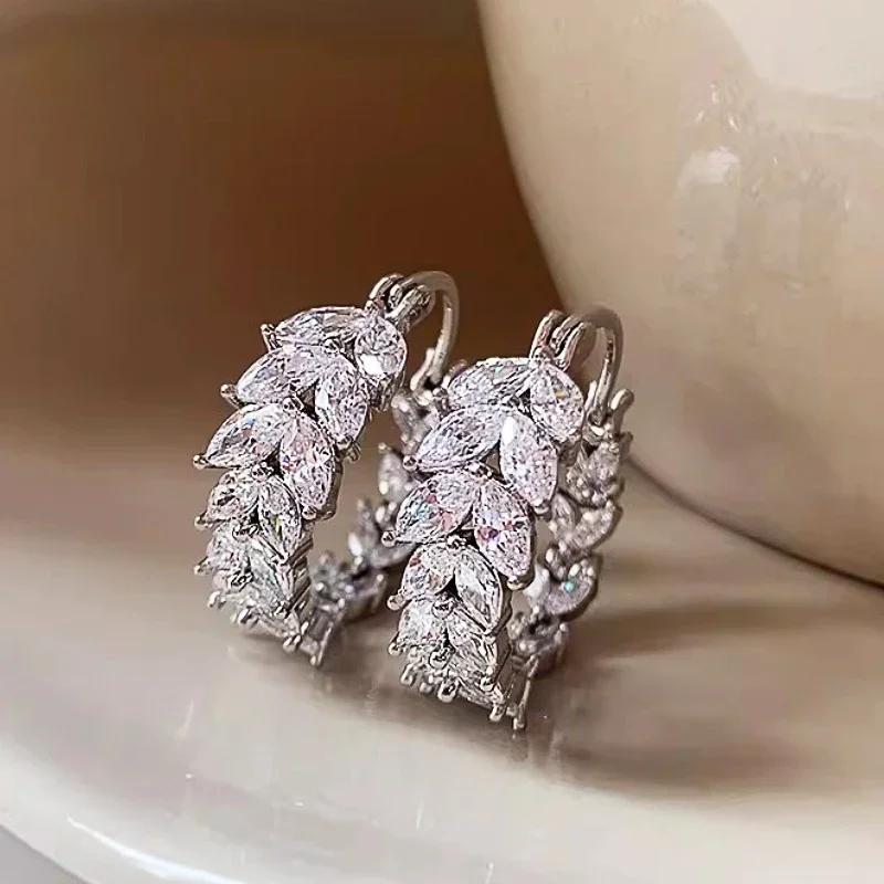 Huitan Sweet Hoop Earrings with Leaf Shaped Cubic Zirconia Graceful Exquisite Wedding Jewelry Chic Daily Female Ear Accessories