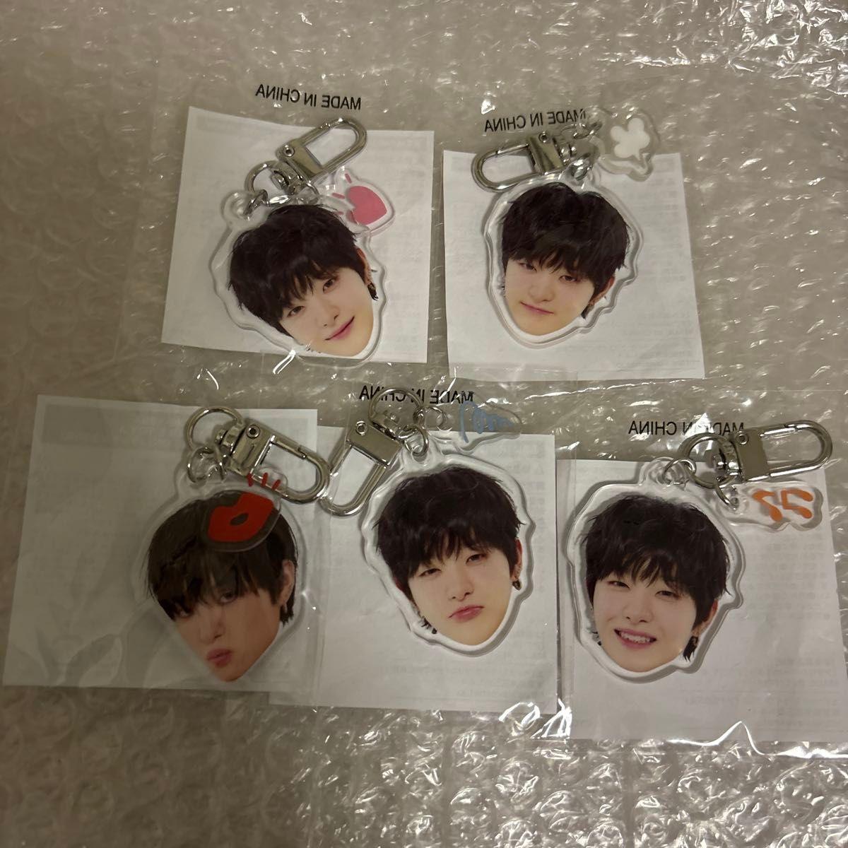 Used TREASURE Jihoon Emotions, Angers, Sorrows, Face Acrylic Set of 5 Acrylic Keychain