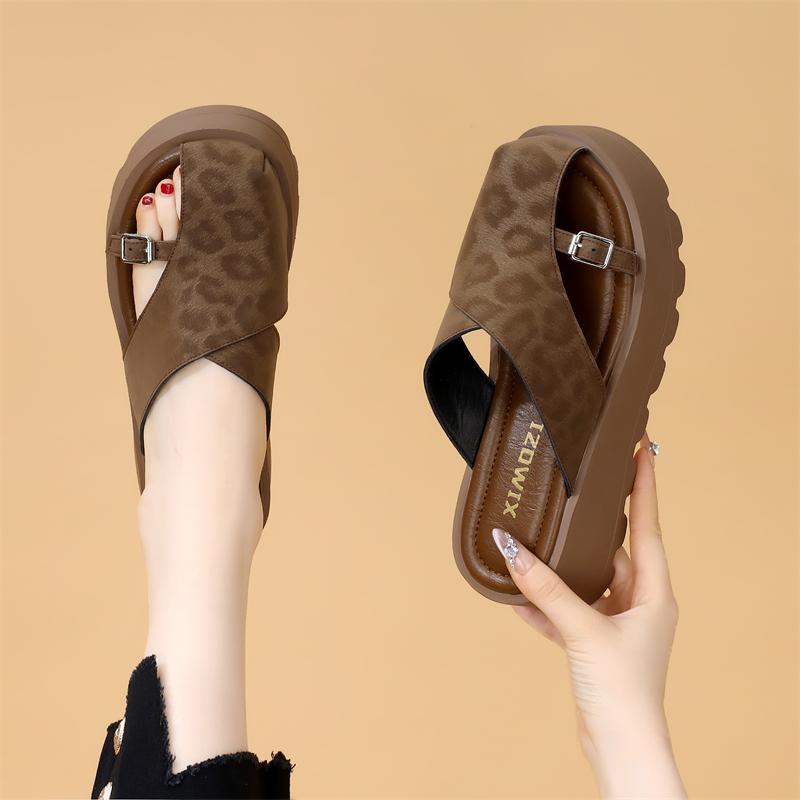 Fashion Shoes Cover Toe Slippers Casual Slipers Women Slides Platform Luxury 2025 Flat Summer Fashion Slippers Casual Flat Shoes Female