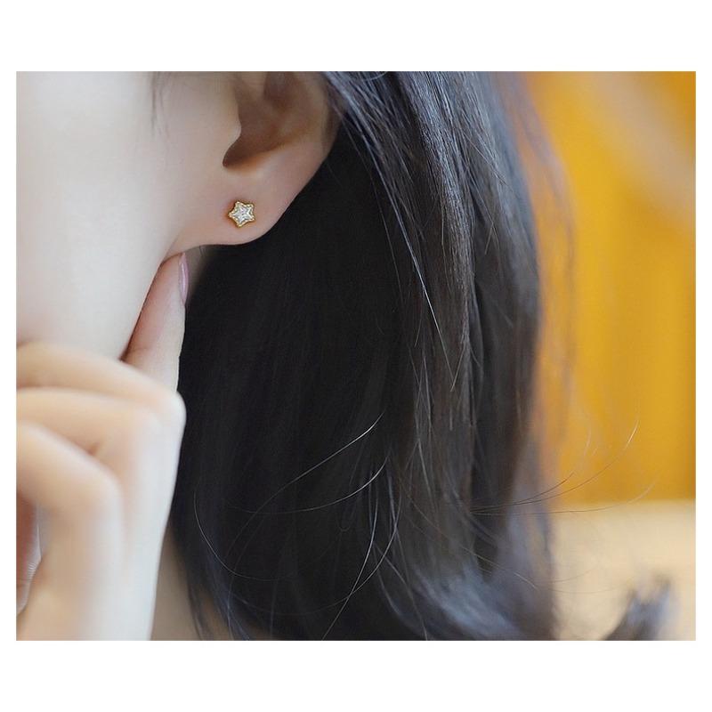 

Серьги-гвоздики с пентаграммой из стерлингового серебра 925 пробы, простые женские серьги Ins, маленькие изящные серьги с бриллиантами в оправе из бусин, особый интерес white