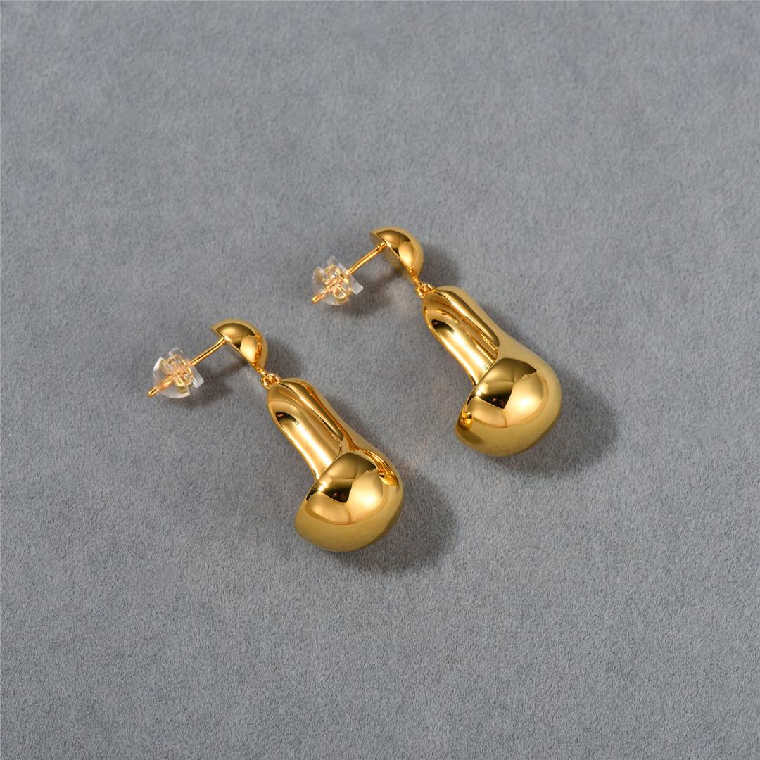 

Wind Brass Plated 18K Real Gold Hollow Pendant Earrings Niche Design Sense Light Luxury Simple Versatile Earrings Women