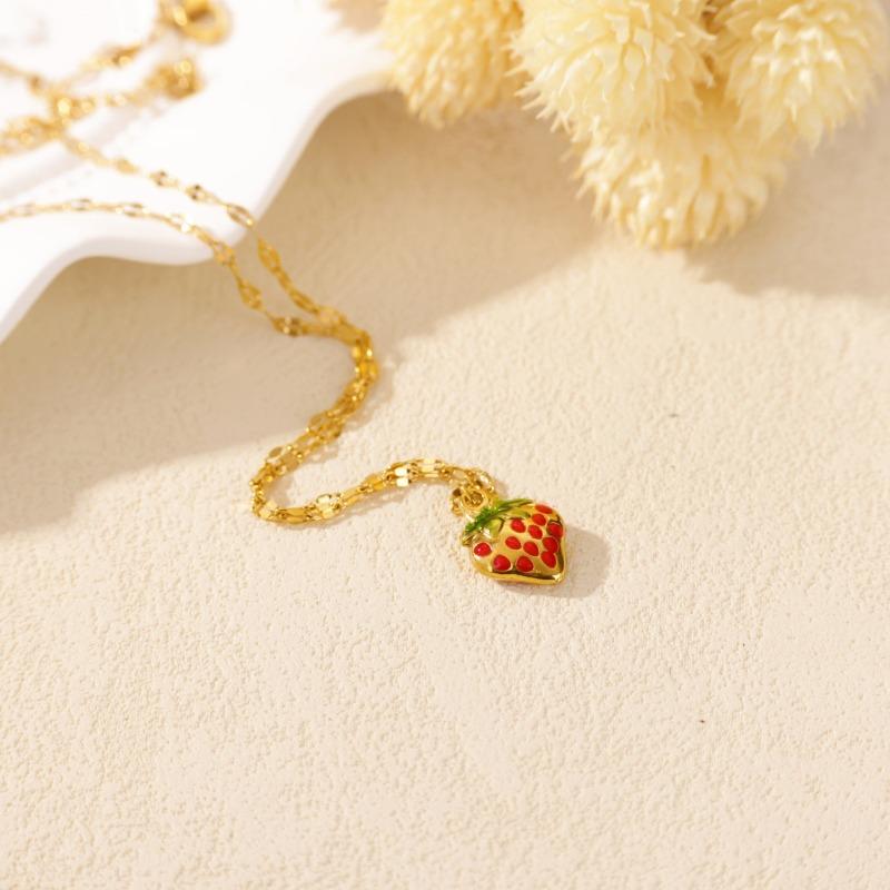 Fashion Stainless Steel Fruit Strawberry Women Titanium Steel Necklace Niche Versatile Clavicle Chain Women