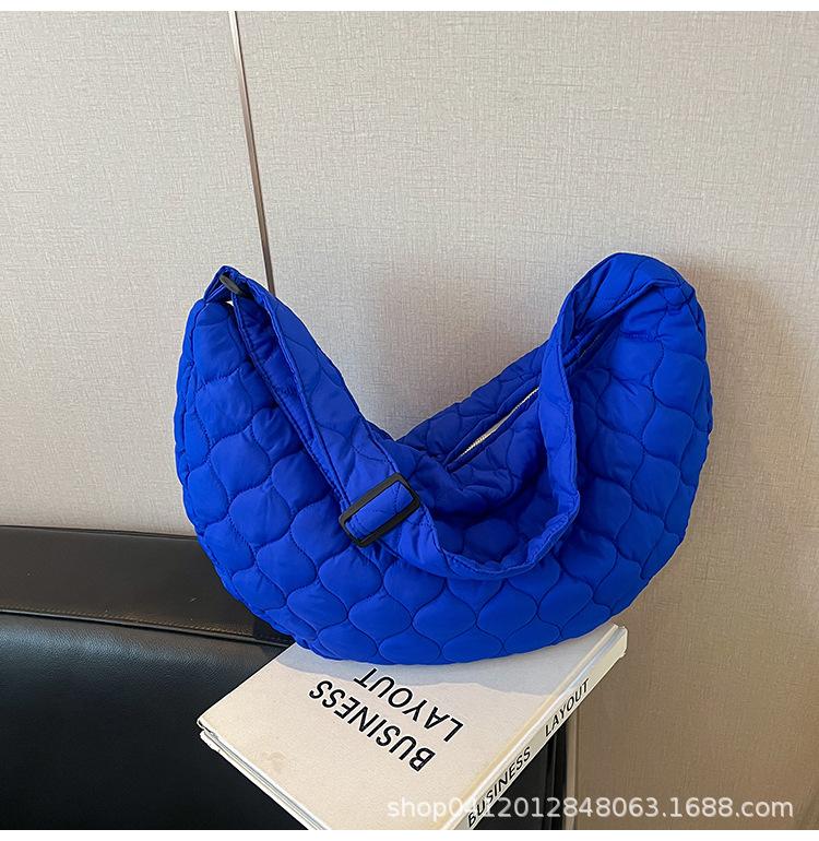 Bag Large Capacity Korean Version One Shoulder Crossbody Dumpling Bag Nylon Moon Bag Retro Fashion Croissant Bag Schoolgirl Bag