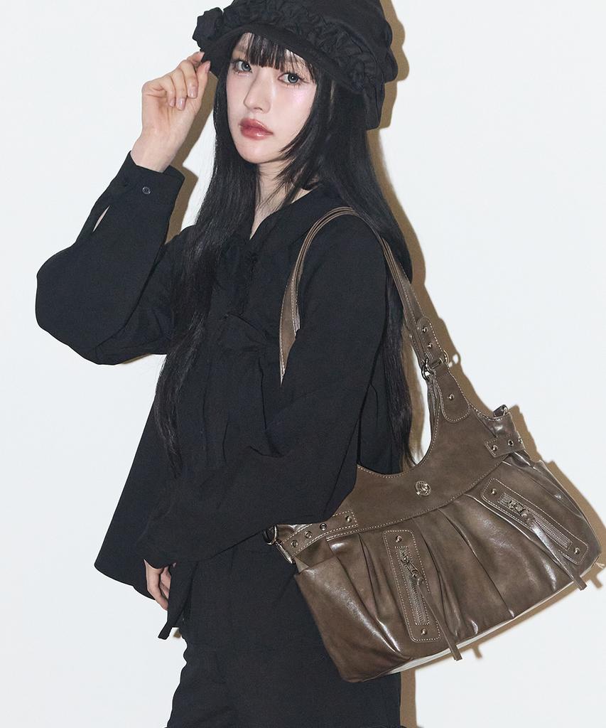 Illigo Amber Buckle Shoulder Bag Beige